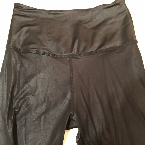 Beyond Yoga Black High Waisted Legging with Stretchy “Leather-like” fabric. - Picture 6 of 8